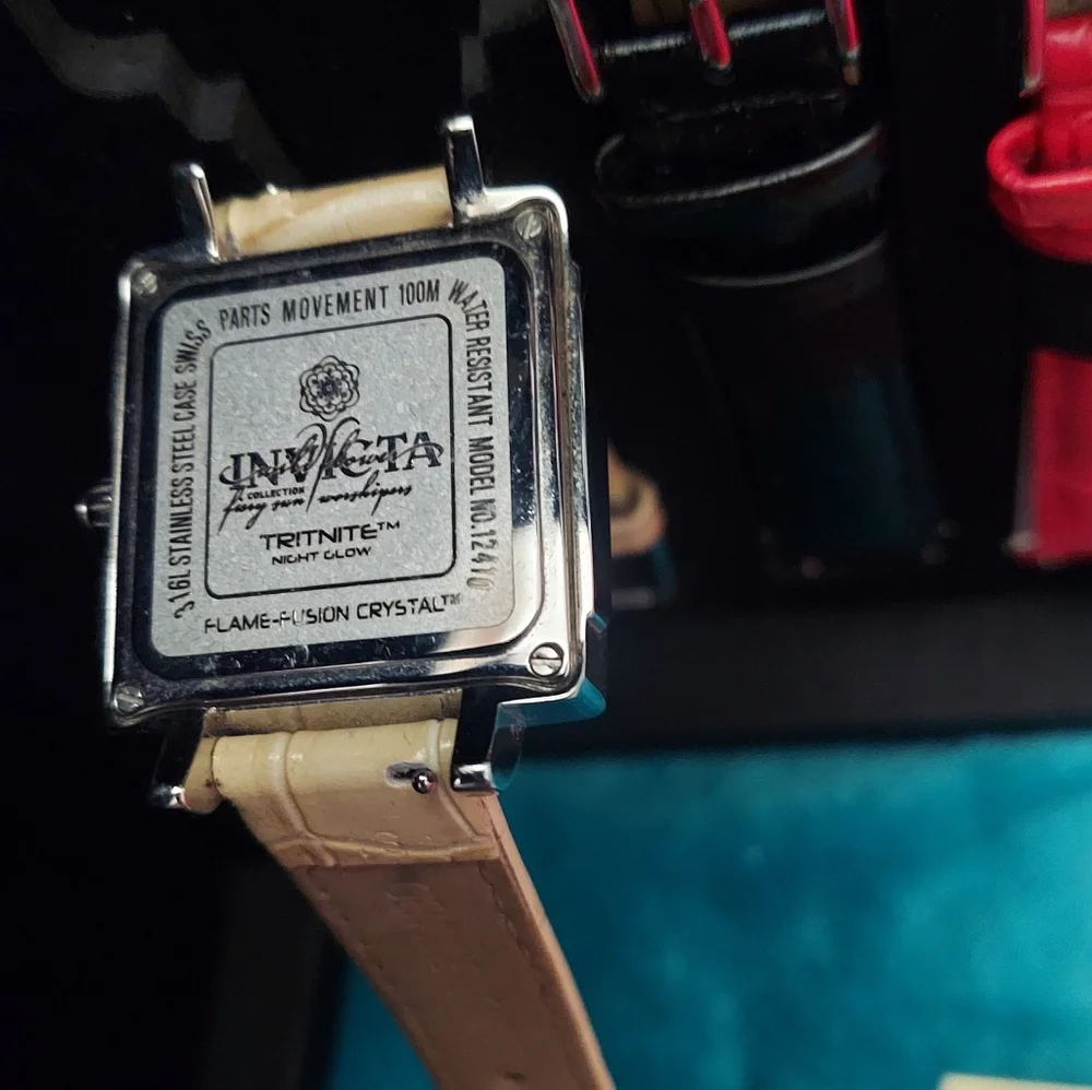 Invicta - Picture 2 of 3